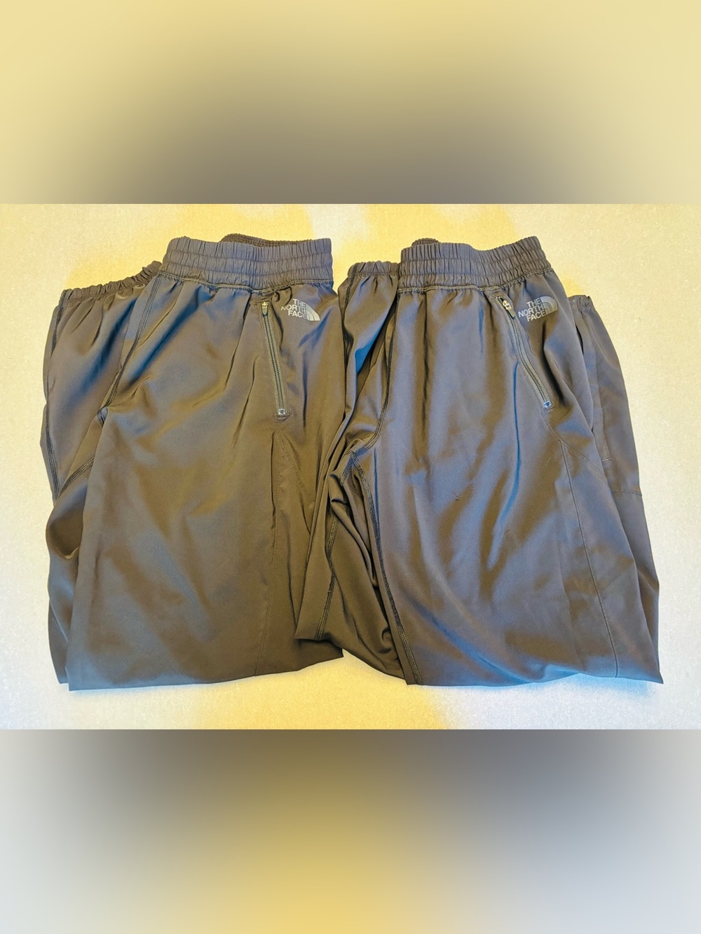 The North Face Jogger x 2